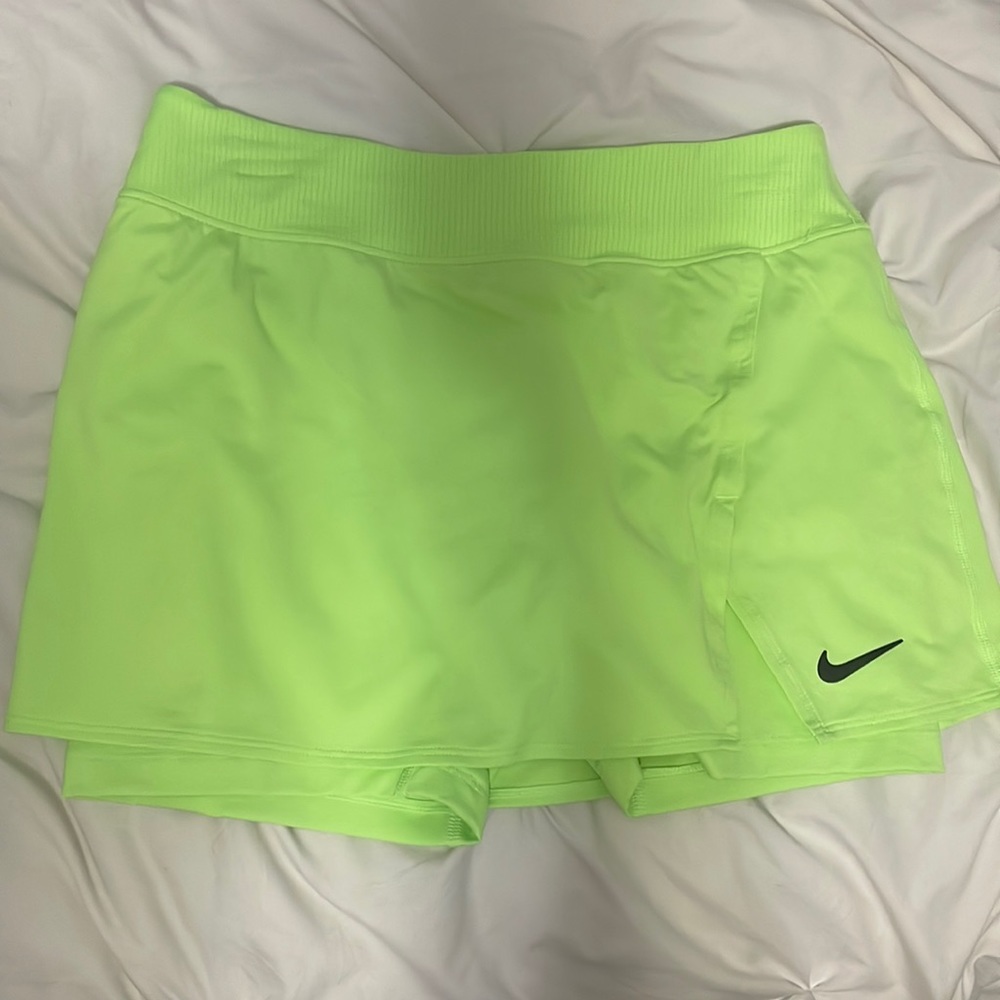 NIKE Dri-FIT Victory Neon Green Tennis Skirt